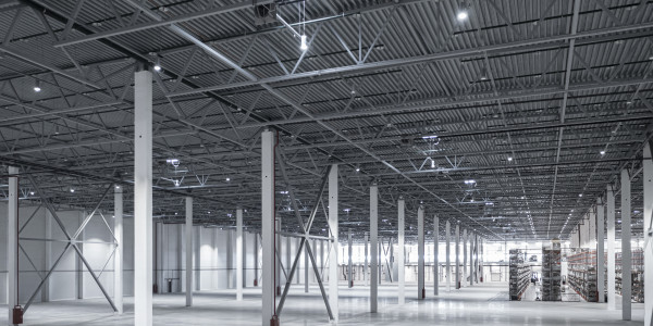 Reformas Integrales de Naves Industriales Verdú · Instalación de Iluminación Eficiente