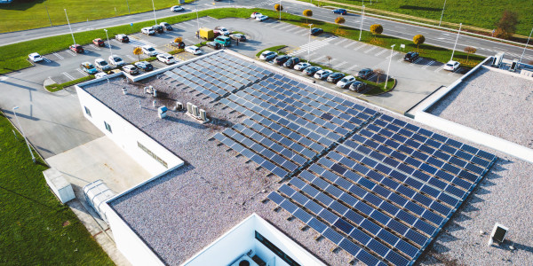 Reformas Integrales de Naves Industriales Verdú · Instalación de Energías Renovables
