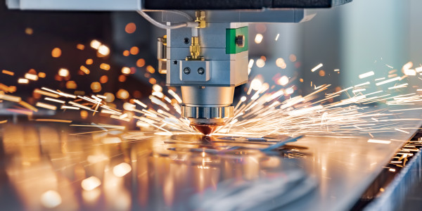 Reformas Integrales de Naves Industriales Verdú · Instalación Tecnología y Comunicaciones