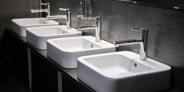 Reformas Integrales de Oficinas y Despachos Verdú · Reformasde Baños / Lavabos / Aseos