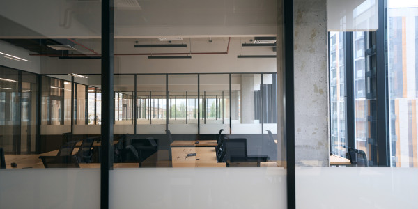 Reformas Integrales de Oficinas y Despachos Verdú · Diseño e Instalación de Paneles Divisorios